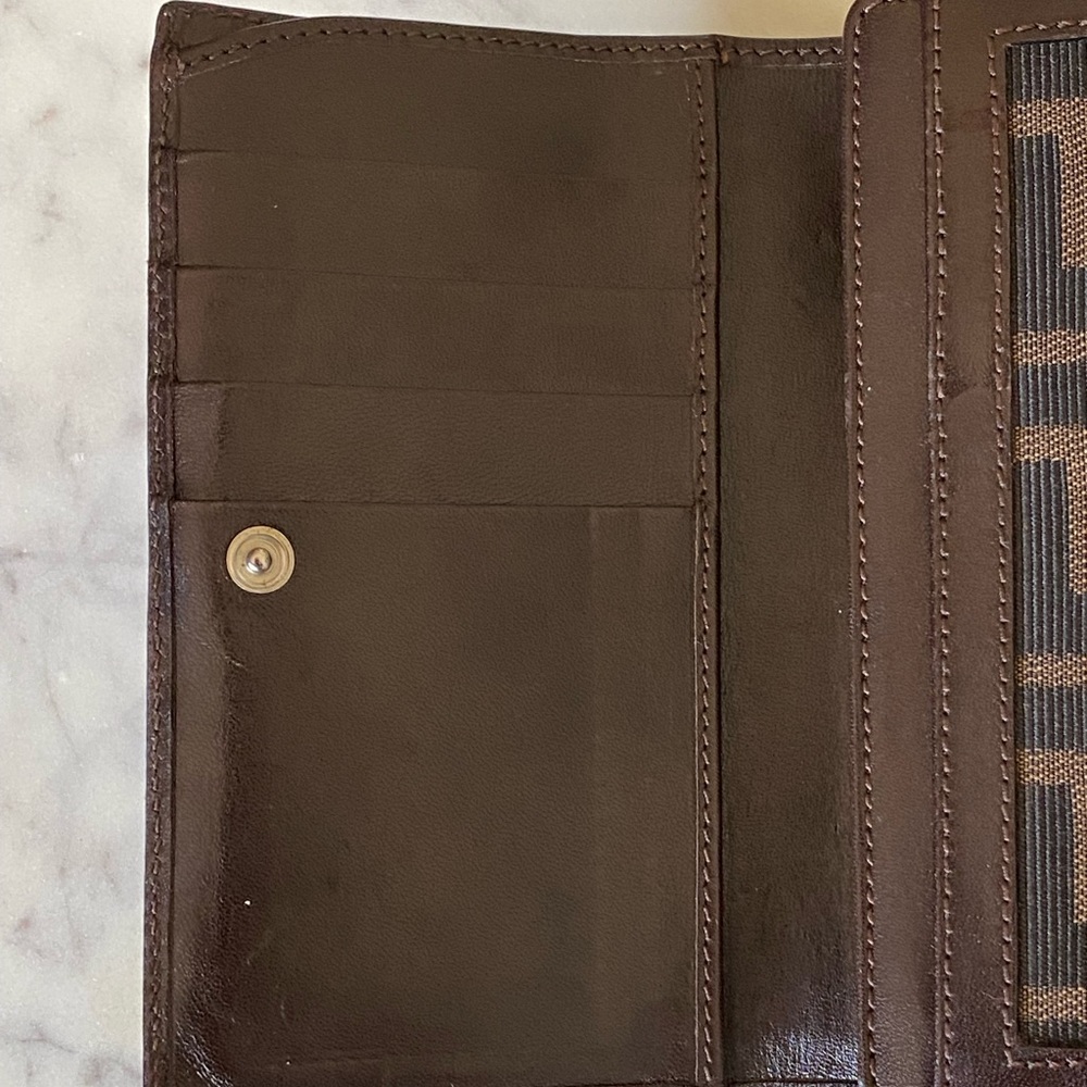 AUTHENTIC BIFOLD FENDI ZUCCA WALLET UNISEX - Picture 9 of 9